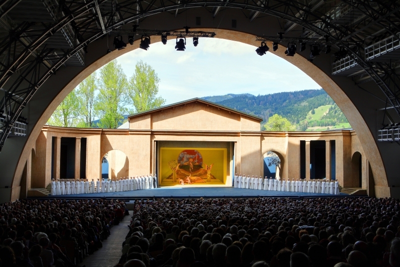 Passion Play Theater © Oberammergau Tourist Office/Kienberger